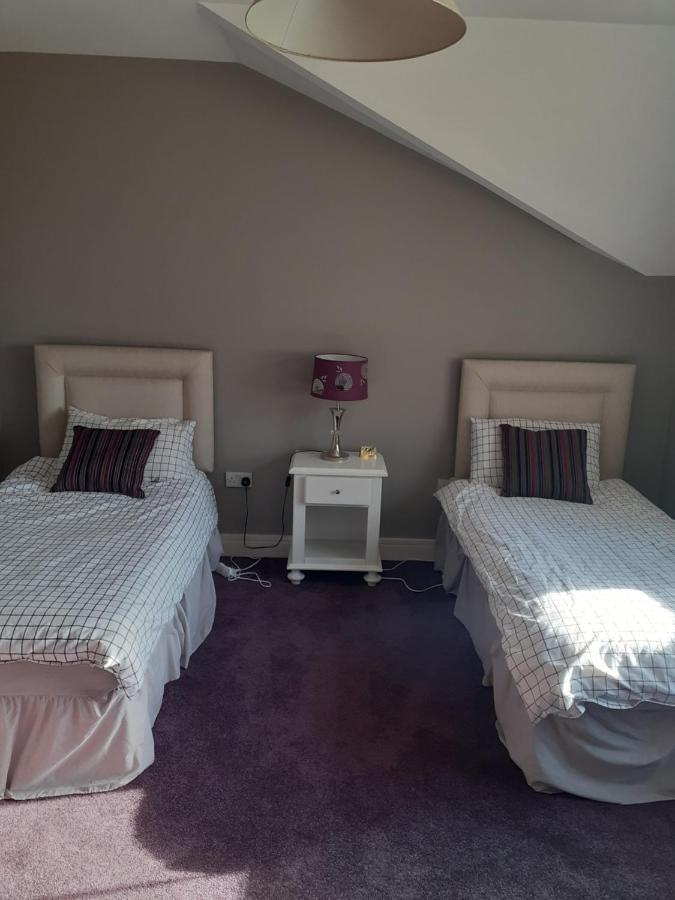 Single Or Twin Room In Lovely Country Residence Nobber Exteriér fotografie